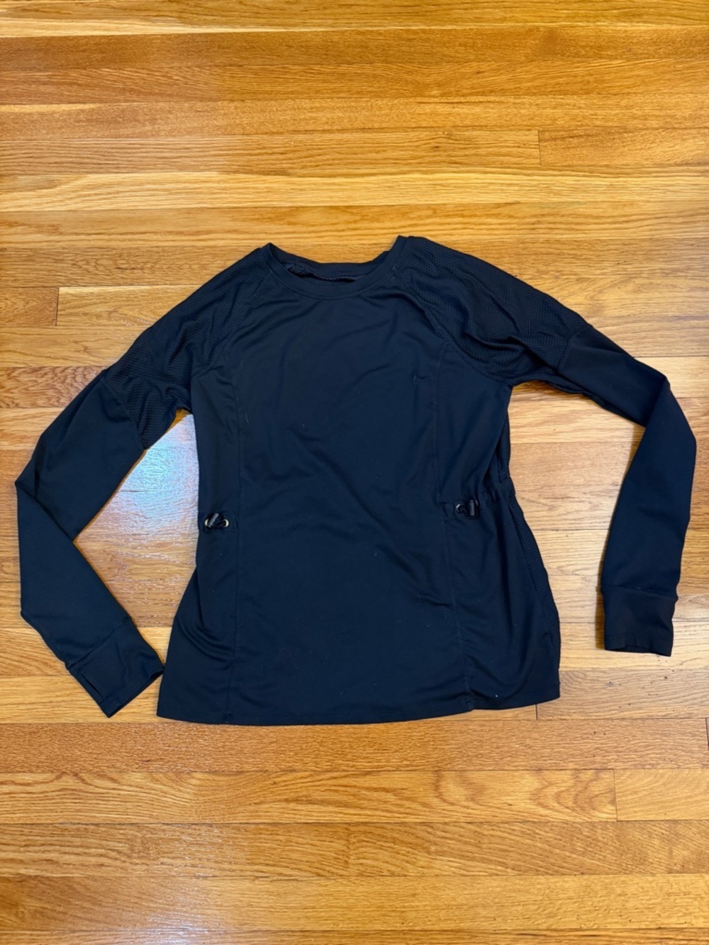 Fabletics Lana Long Sleeve Cinch Waist Top in Black - Size Medium